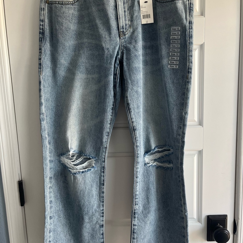 CAbi 100% Boyfriend Jean #6071 - Picture 5 of 10